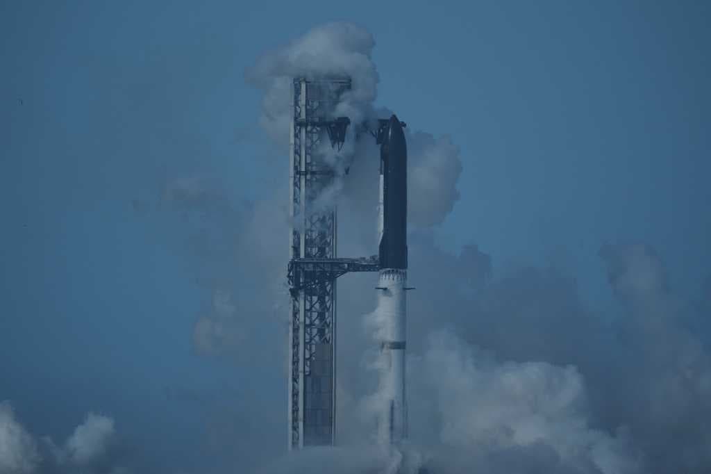 SpaceX Starship launch aborted on the pad at the last moment