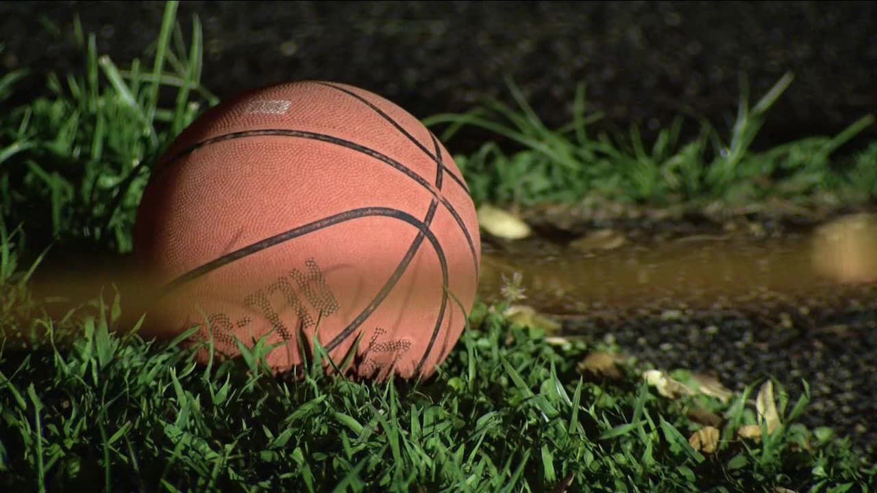 4 hurt after shooting erupts at Southwest Philadelphia playground