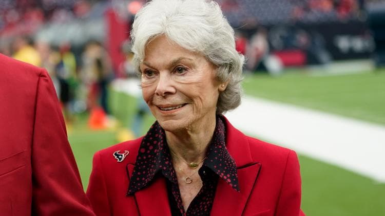 Janice McNair, who helped bring the NFL back to Houston, dies at 89